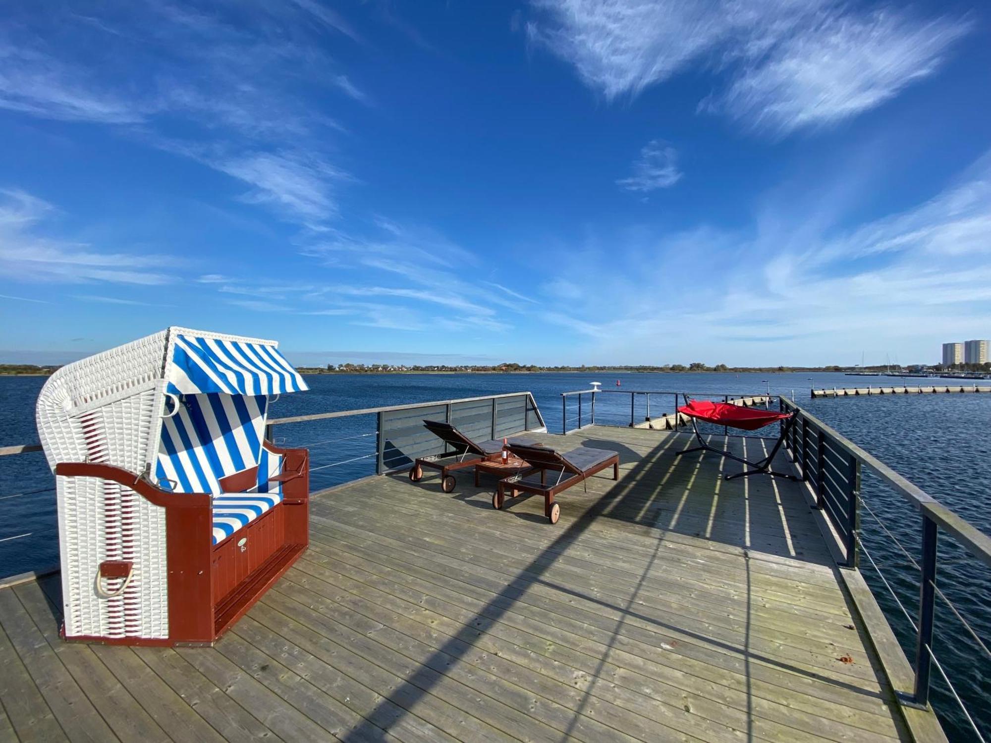 Hotel Hausboot Bali Fehmarn Exterior foto